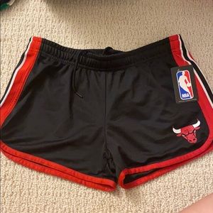 Chicago bulls shorts medium NWT